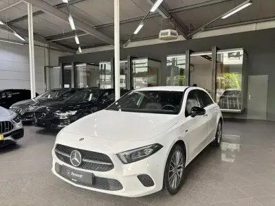 Gebraucht Mercedes A250 Progressive 102 PS (75 kW) 2020 Weiss Limousine