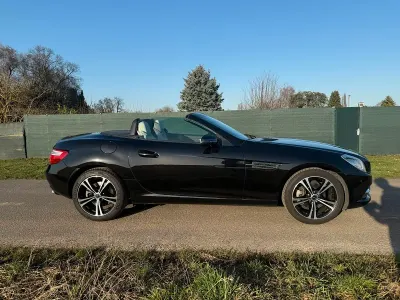 Second-hand Mercedes SLK200 184 CP (135 kW) 2014 Negru Cabrio