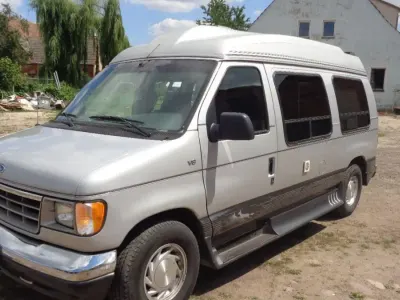 Gebraucht Ford Econoline 209 PS (153 kW) 1995 Silber Van / Kleinbus