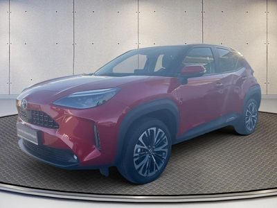 Karminarot metallic Gebraucht 2022 Toyota Yaris Hybrid Elegant | 23.810 € (Fairer Preis)