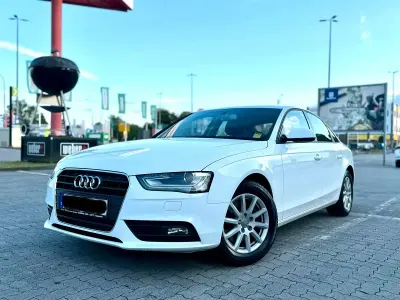 Gebraucht Audi A4 Attraction 120 PS (88 kW) 2012 Weiß Limousine