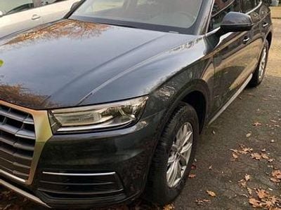 Second-hand Audi Q5 Design 190 CP (139 kW) 2019 Gri SUV