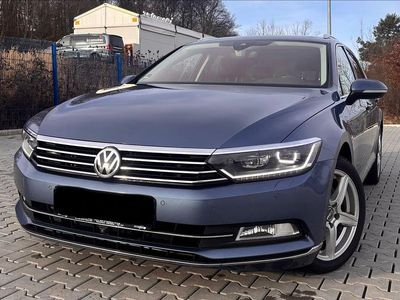 Blau Gebraucht 2014 VW Passat Kombi | 11.999 € (Guter Preis)