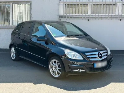Gebraucht Mercedes B200 136 PS (100 kW) 2009 Schwarz Van / Kleinbus