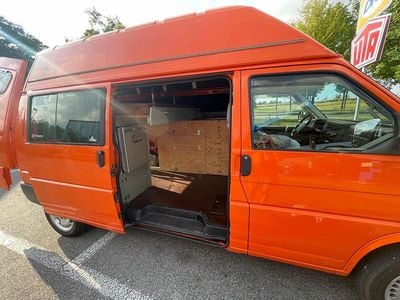 Orange Gebraucht 2002 VW T4 Van | 16.000 €