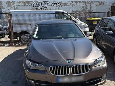 Gebraucht BMW 520 218 PS (160 kW) 2012 Gold Limousine