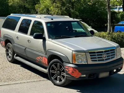 Usata Cadillac Escalade 349 CV (256 kW) 2005 Grigio SUV