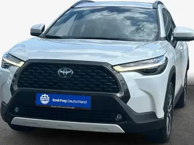 Gebraucht Toyota Corolla Cross Team 197 PS (144 kW) 2022 Weiß SUV