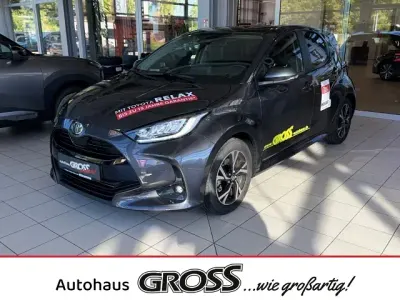 Gebraucht Toyota Yaris Hybrid 116 PS (85 kW) 2026 Schwarz Kleinwagen