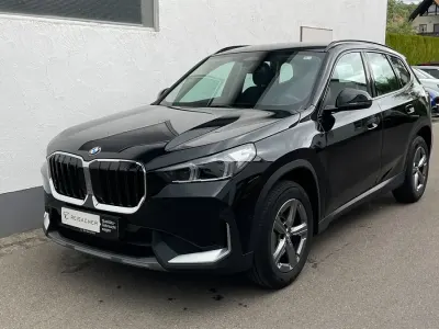 Gebraucht BMW X1 Efficient Dynamics 170 PS (125 kW) 2025 Saphirschwarz metallic SUV