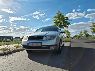 Gebraucht Skoda Fabia 75 PS (55 kW) 2001 Silber Kleinwagen