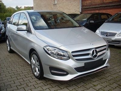 Usata Mercedes B200 Urban 156 CV (114 kW) 2015 Argento Monovolume