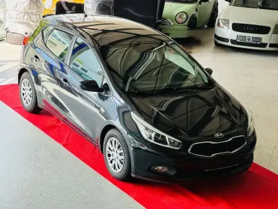 Gebraucht Kia Ceed 99 PS (72 kW) 2013 Schwarz Kleinwagen