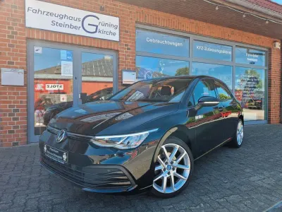 Gebraucht VW Golf VIII 131 PS (96 kW) 2020 Schwarz Limousine