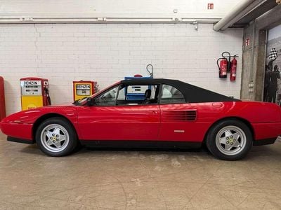 Usata Ferrari Mondial 300 CV (220 kW) 1994 Rosso Cabrio