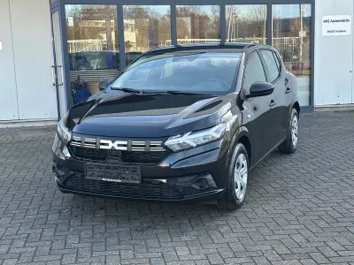 Gebraucht Dacia Sandero 67 PS (49 kW) 2025 Schwarz Limousine