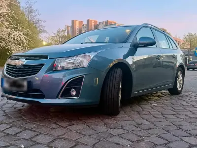 Używany Chevrolet Cruze 131 KM (96 kW) 2013 Niebieski Kombi