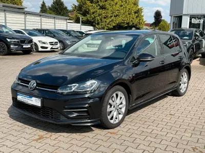 Gebraucht VW Golf VII Highline 150 PS (110 kW) 2019 Schwarz Limousine