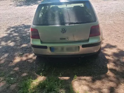 Gebraucht VW Golf IV 105 PS (77 kW) 2001 Kleinwagen