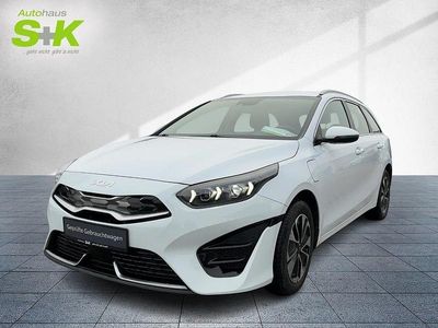 Gebraucht Kia Ceed Vision 105 PS (77 kW) 2022 (wd) cararraweiss (weiß) Kleinwagen