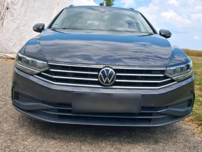 Gebraucht VW Passat 150 PS (110 kW) 2021 Braun Kombi