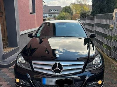 Gebraucht Mercedes 200 Avantgarde 136 PS (100 kW) 2011 Schwarz Limousine