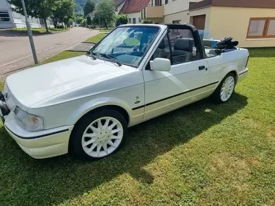 Gebraucht Ford Escort Cabriolet 102 PS (75 kW) 1990 Weiß Cabrio