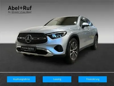 Używany Mercedes GLC220 197 KM (144 kW) 2024 Srebrny Coupe