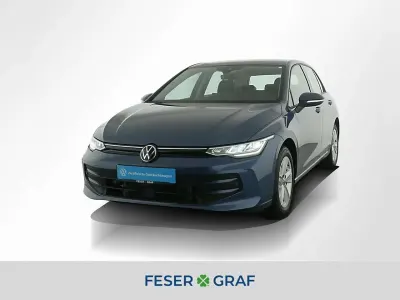 Gebraucht VW Golf VIII Life 150 PS (110 kW) 2024 Anemonenblau metallic Limousine