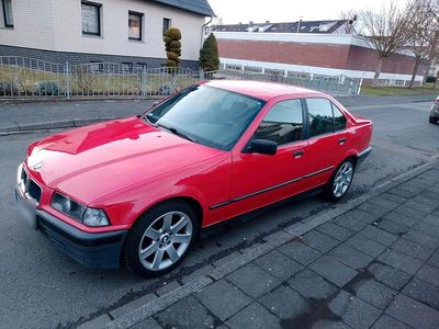 Gebraucht BMW 316 73 PS (53 kW) 1993 Rot Limousine