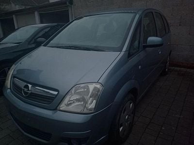 Grau Gebraucht 2009 Opel Meriva Edition Van / Kleinbus | 1.990 € (Fairer Preis)