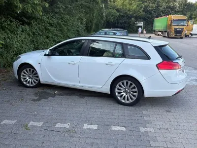 Gebraucht Opel Insignia Innovation 131 PS (96 kW) 2010 Weiß Kombi