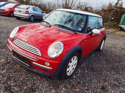 Rot Gebraucht 2001 Mini Cooper Kleinwagen | 790 €