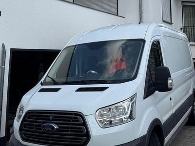 Gebraucht Ford Transit Trend 131 PS (96 kW) 2019 Schwarz Limousine