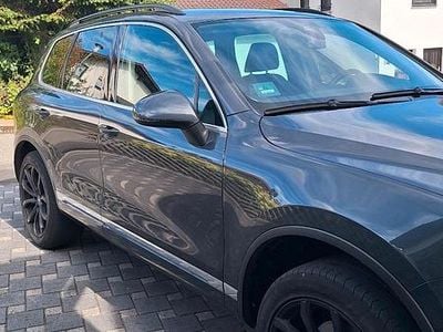 Gebraucht VW Touareg 245 PS (180 kW) 2014 Grau SUV