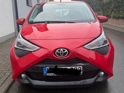 Rot Gebraucht 2021 Toyota Aygo Team Kleinwagen | 9.800 € (Fairer Preis)