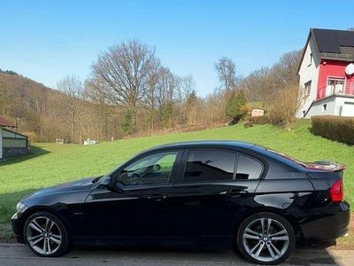 Gebraucht BMW 320 150 PS (110 kW) 2006 Schwarz Limousine