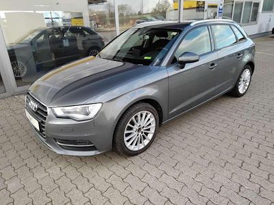 Gebraucht Audi A3 Attraction 150 PS (110 kW) 2015 Monsungrau metallic Kleinwagen