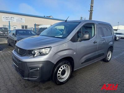 Gebraucht Peugeot Partner Premium 102 PS (75 kW) 2021 Lack grau artense/typ aussenve Van / Kleinbus