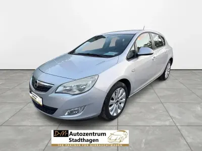 Gebraucht Opel Astra Selection 101 PS (74 kW) 2010 Silber Limousine