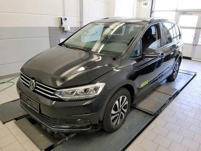 Gebraucht VW Touran Active 150 PS (110 kW) 2022 Schwarz Van / Kleinbus