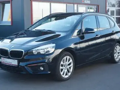 Gebraucht BMW 218 Active Tourer Basis 136 PS (100 kW) 2015 Schwarz Van / Kleinbus