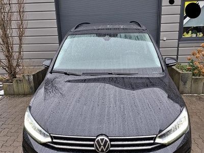 Gebraucht VW Touran Trendline 150 PS (110 kW) 2024 Schwarz Van / Kleinbus