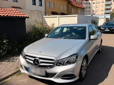 Gebraucht Mercedes E220 170 PS (125 kW) 2015 Grau Limousine