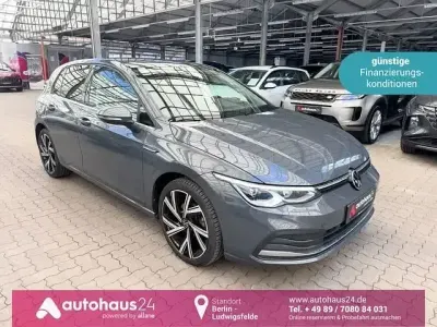 Gebraucht VW Golf VIII Style 150 PS (110 kW) 2022 Grau Limousine