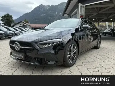 Gebraucht Mercedes A200 Progressive 163 PS (119 kW) 2026 Schwarz Limousine