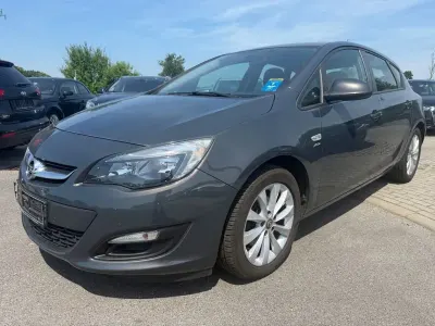 Gebraucht Opel Astra 110 PS (80 kW) 2014 Grau Kombi