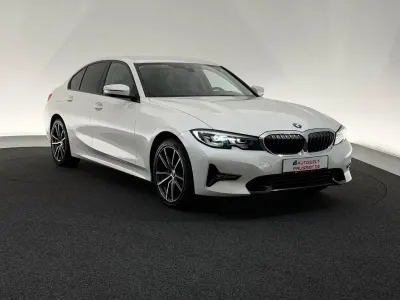 Gebraucht BMW 320 Sport Line 184 PS (135 kW) 2020 Mineralweiss Limousine