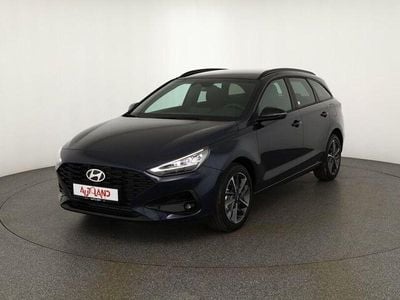 Neu Hyundai i30 140 PS (102 kW) 2025 Blau Kombi