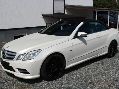 Gebraucht Mercedes E350 AMG 306 PS (225 kW) 2011 Weiß Cabrio